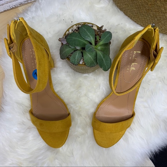 NEW Nicole Miller - Neaker Block Heel Sandal 10 - Picture 7 of 16